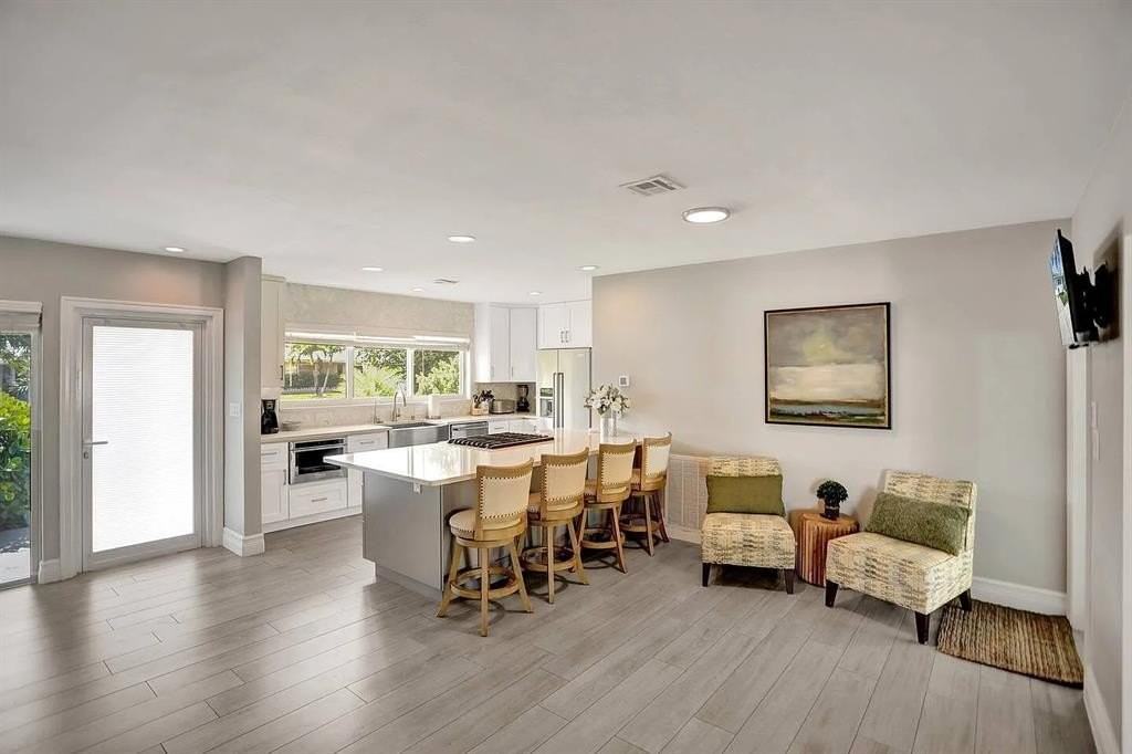 604 Ne 25th Ave - Photo 7 of 32