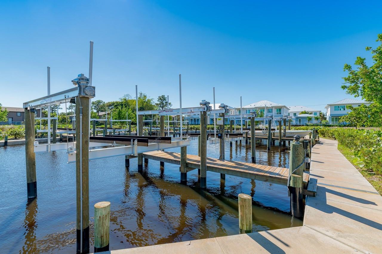 4674 Se Manatee Way - Photo 3 of 28