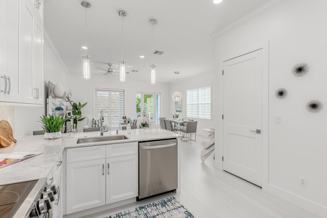 4674 Se Manatee Way - Photo 6 of 28