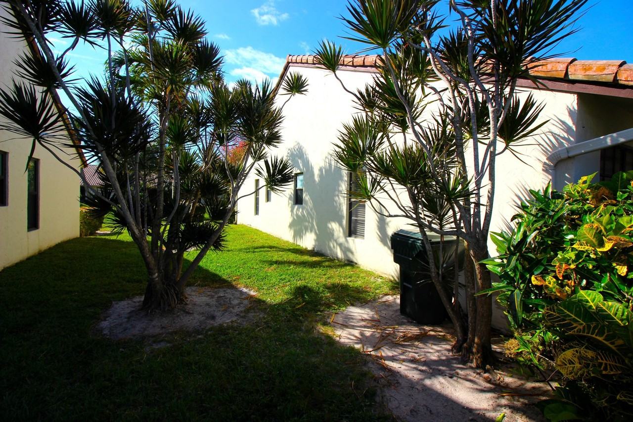 416 Buttonwood Pl - Photo 3 of 49