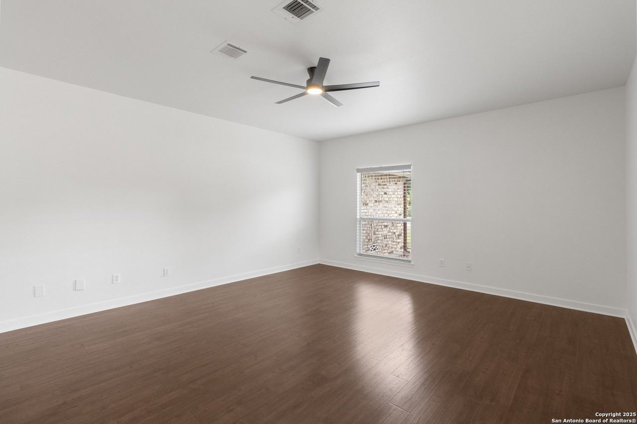 962 River Ter - Photo 7 of 23