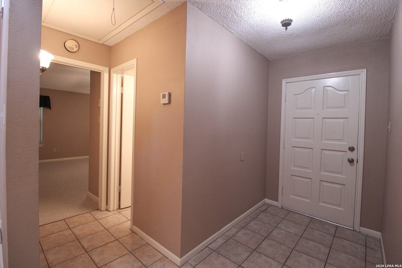 10323 Quail Meadow St - Photo 3 of 50