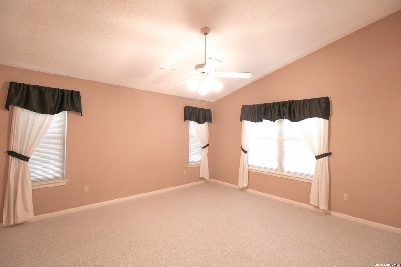 10323 Quail Meadow St - Photo 4 of 50