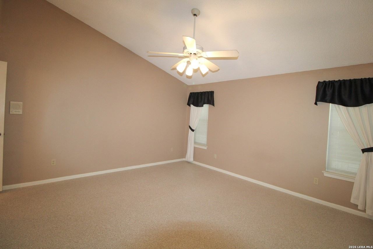 10323 Quail Meadow St - Photo 7 of 50