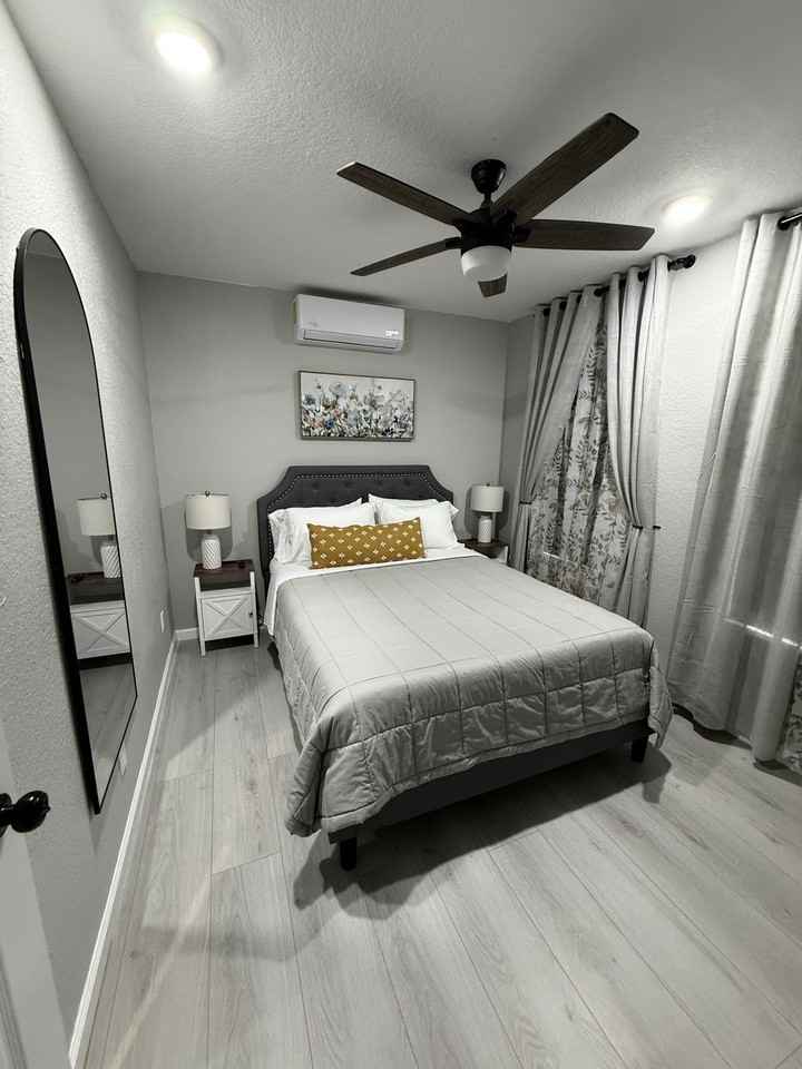 2819 S Pine St #1 - Photo 3 of 17