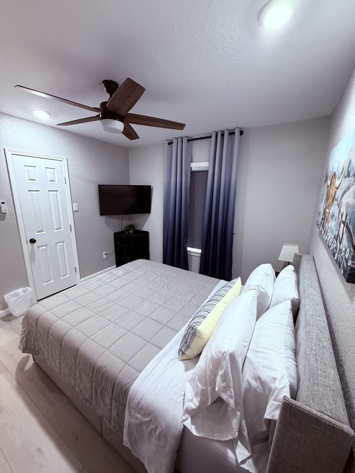 2819 S Pine St #1 - Photo 7 of 17