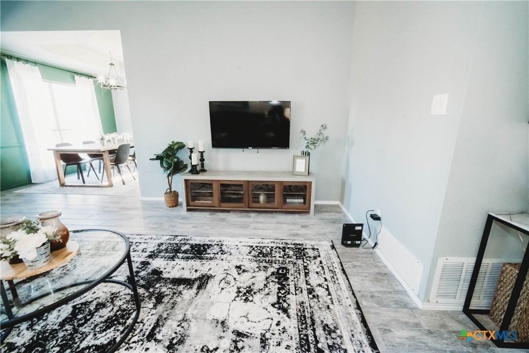 2607 Rampart Loop - Photo 7 of 34