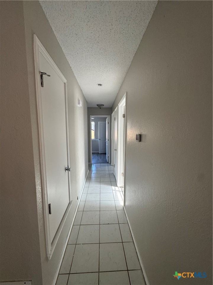 2810 Daniel Boone Trl - Photo 6 of 18