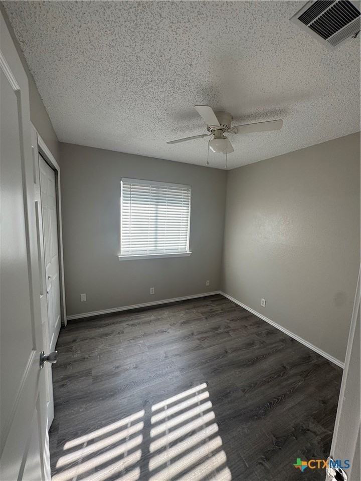 2810 Daniel Boone Trl - Photo 7 of 18