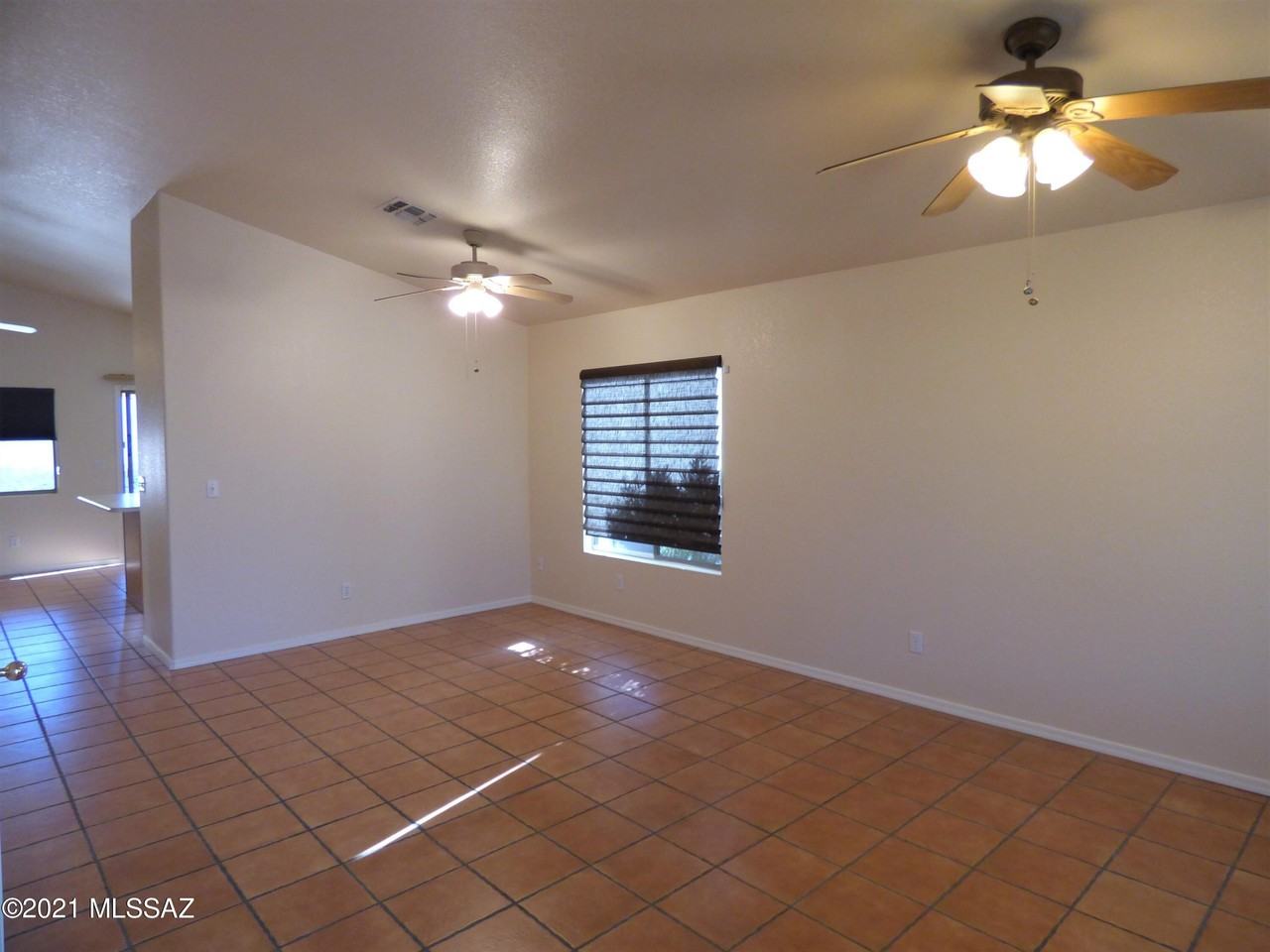 8704 N Frampton Pl - Photo 3 of 26