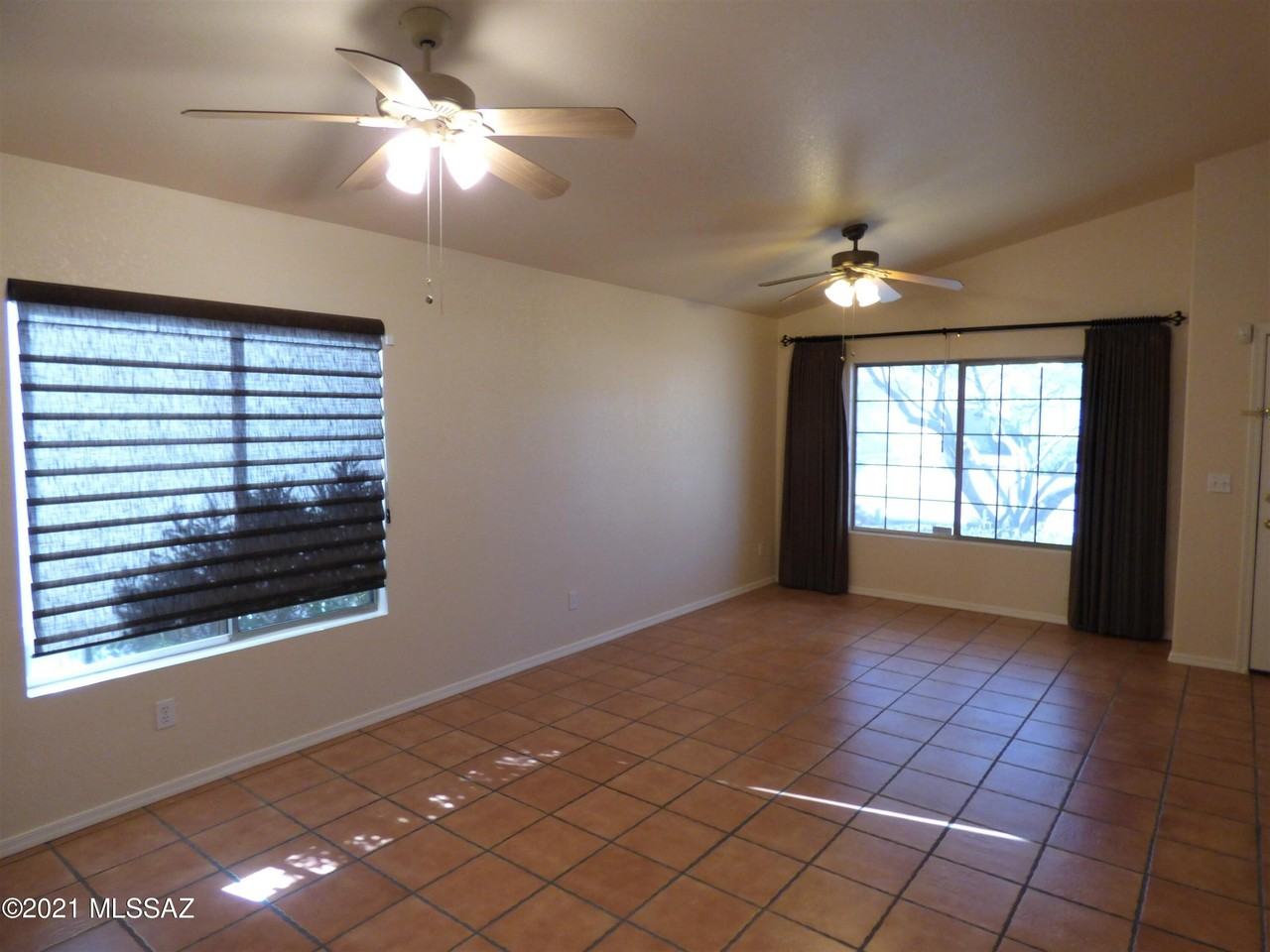 8704 N Frampton Pl - Photo 5 of 26