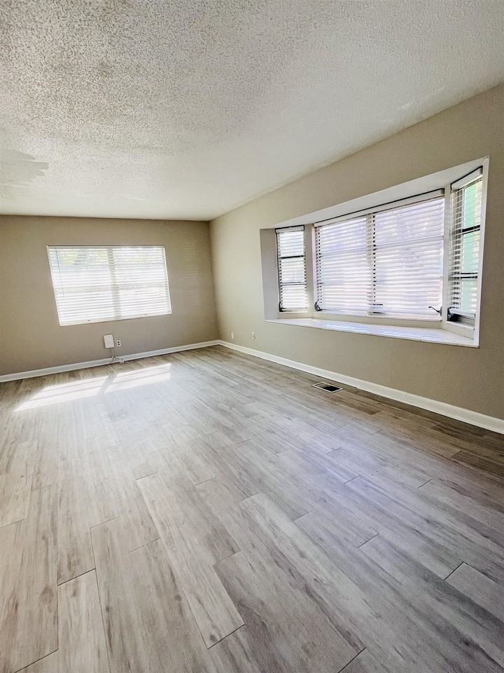 3117 Gallimore Dr - Photo 6 of 25