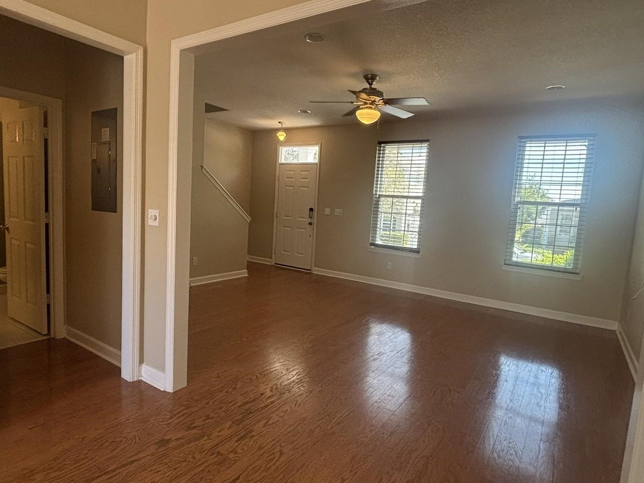 4020 Colleton Ct - Photo 6 of 34