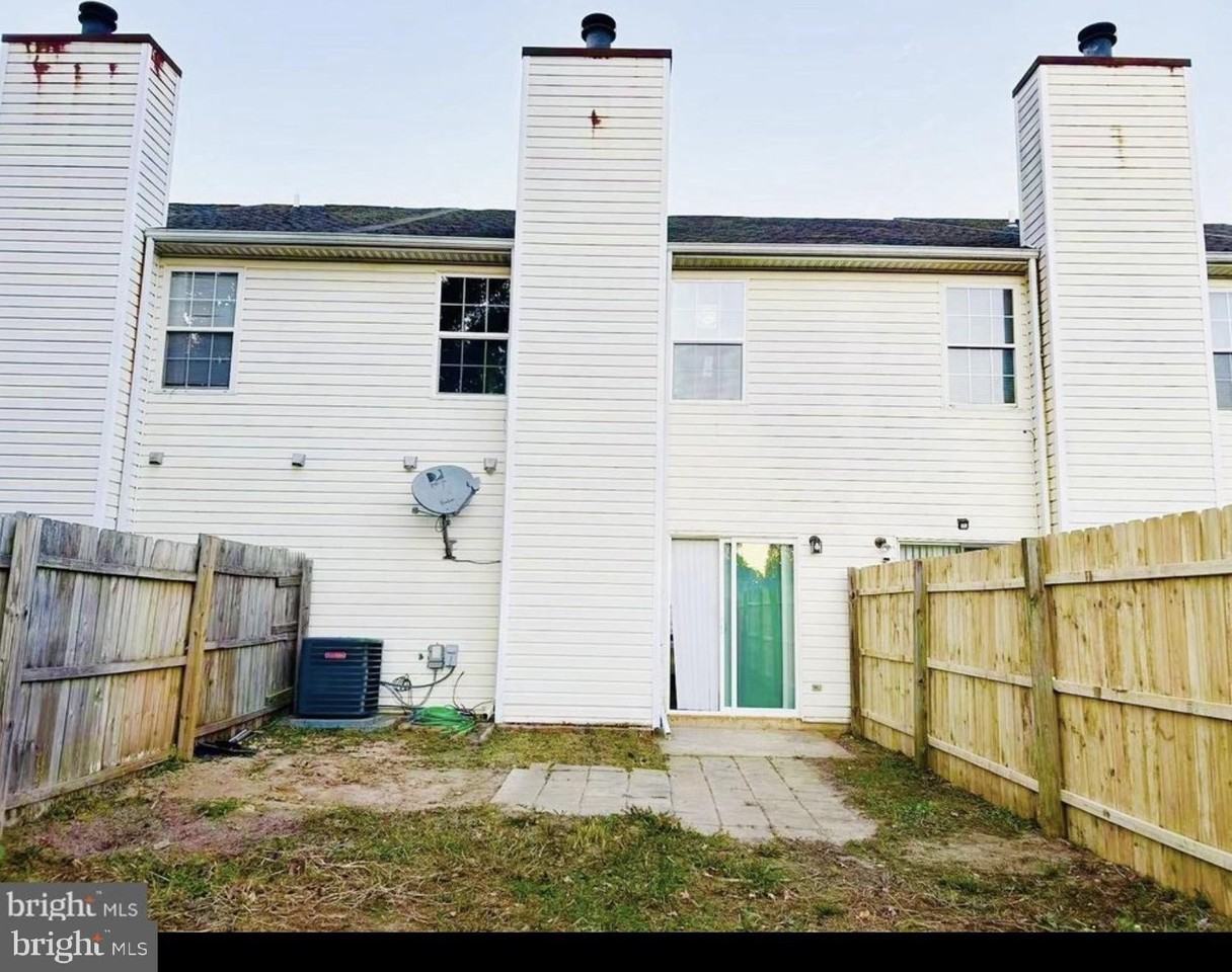 97 Auckland Dr - Photo 2 of 17