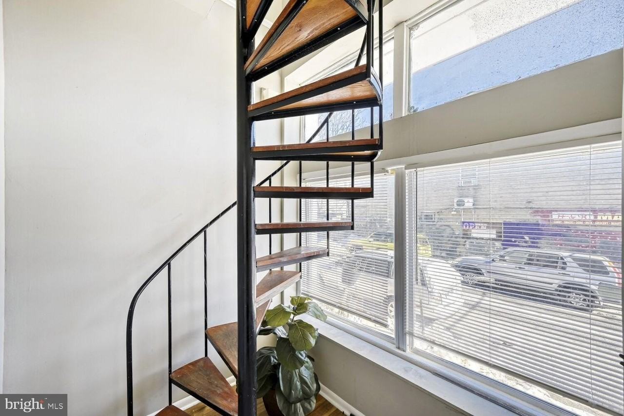 400 N Rose St Unit 2 #2 - Photo 4 of 11