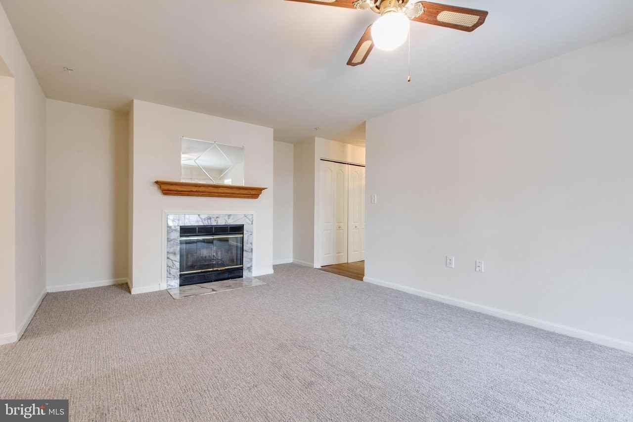 8399 Montgomery Run Rd Apt G #G - Photo 6 of 31