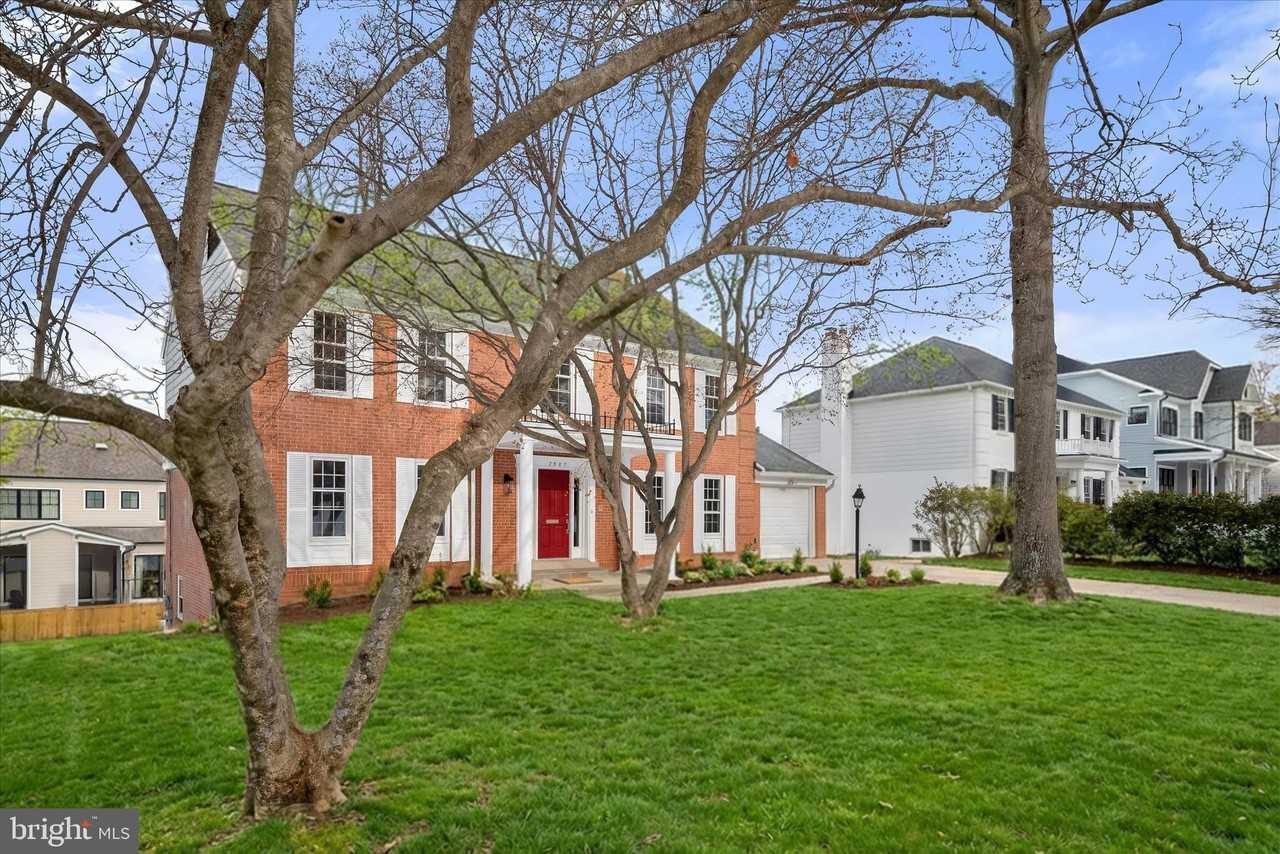 7507 Elmore Ln - Photo 2 of 50