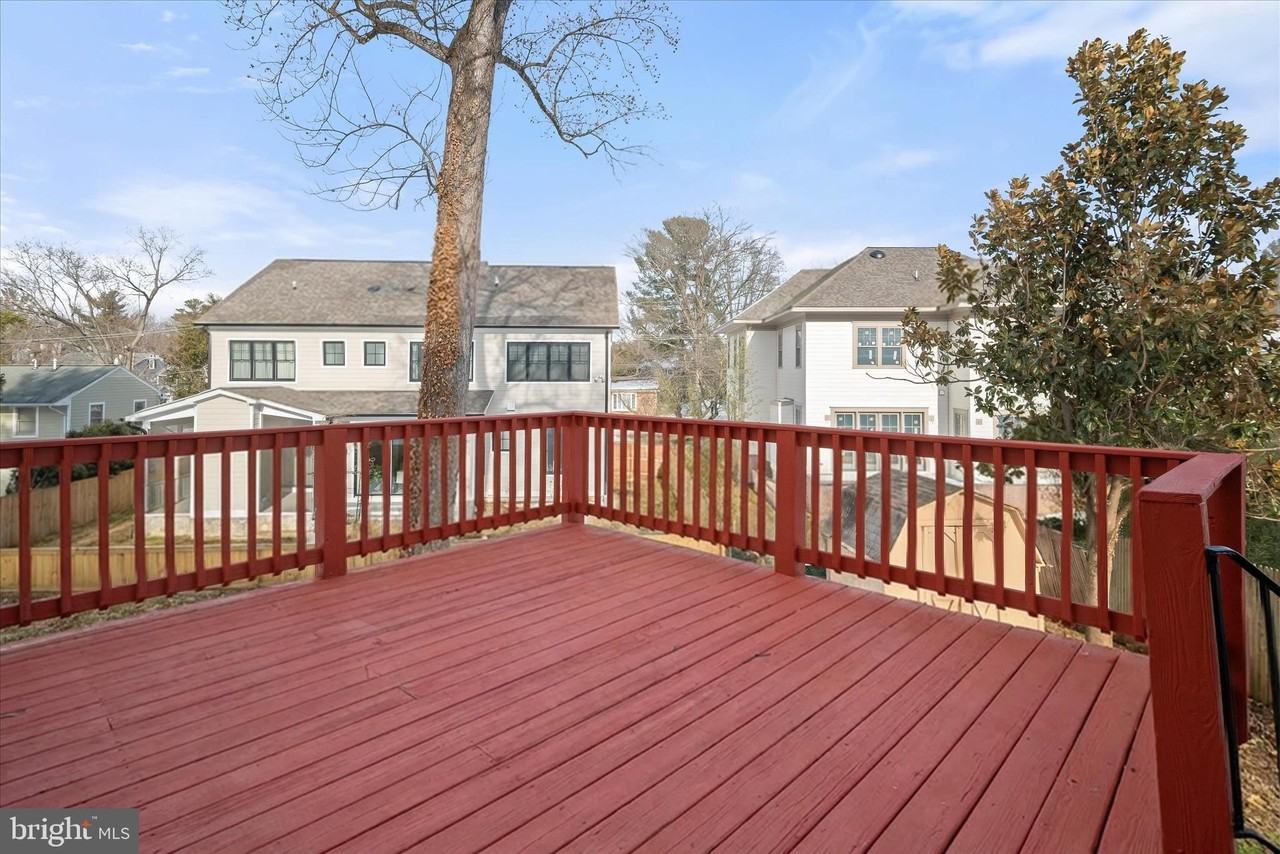 7507 Elmore Ln - Photo 6 of 50