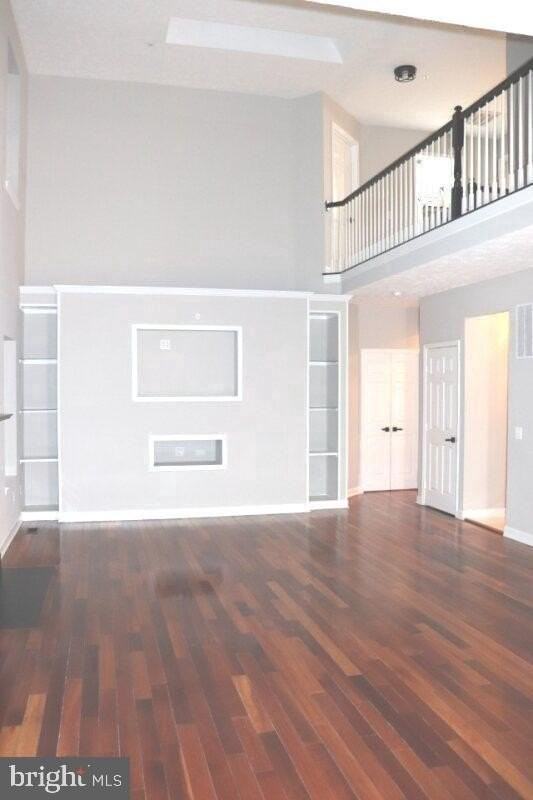 10011 Welshire Dr - Photo 5 of 35