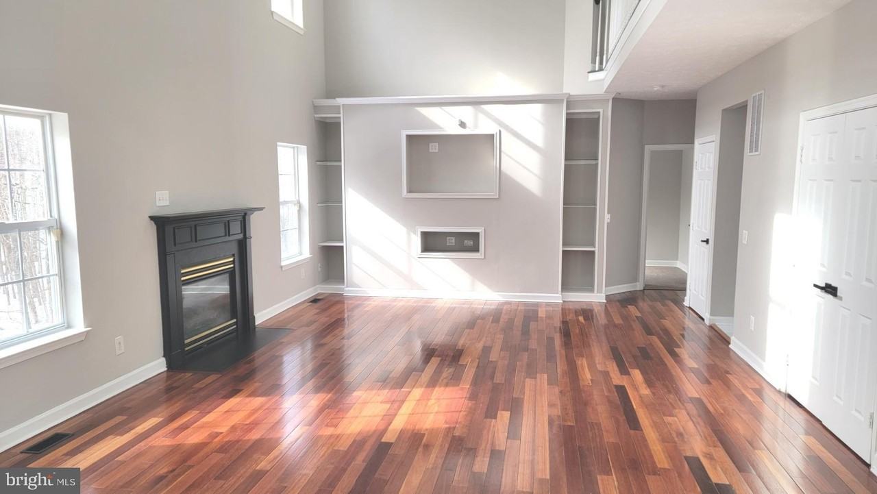 10011 Welshire Dr - Photo 6 of 35