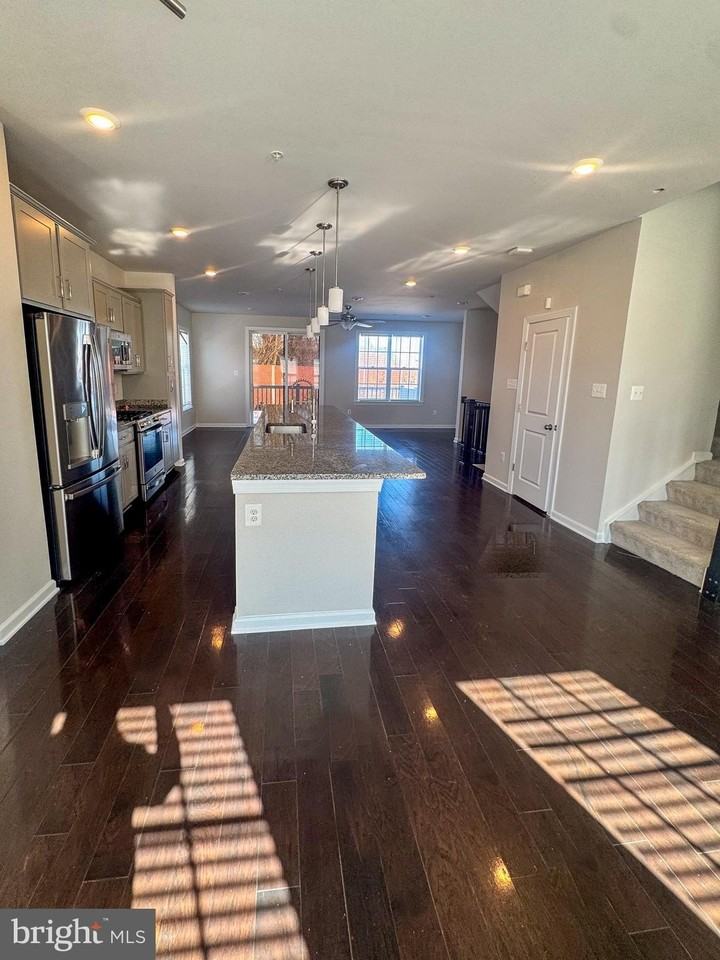 7160 Brick Kiln Cir - Photo 3 of 15