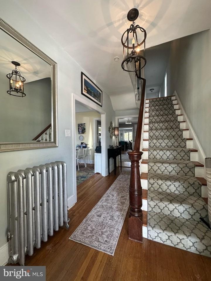 121 W Cottage Ave - Photo 2 of 43