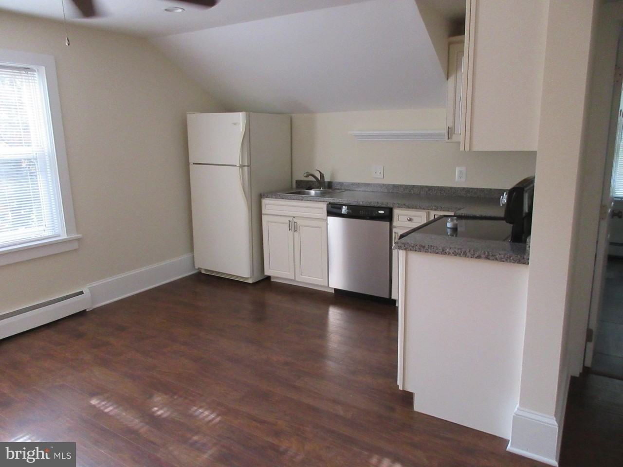 426 4th Ave - Photo 7 of 13