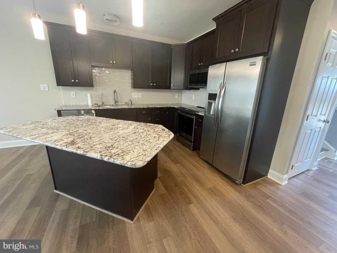 54 Colin Ct - Photo 6 of 28