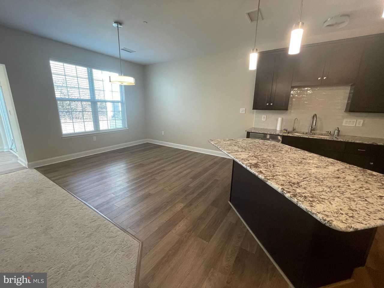 54 Colin Ct - Photo 7 of 28