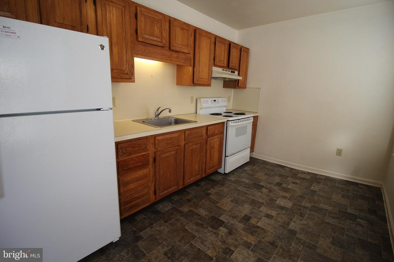 1 W Church Rd Unit 9 #9 - Photo 5 of 8