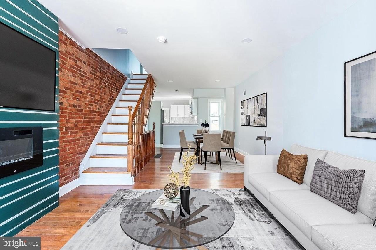 3033 Coral St - Photo 2 of 30