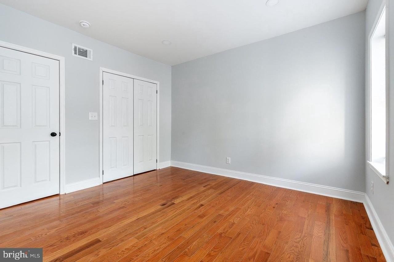 3033 Coral St - Photo 3 of 30