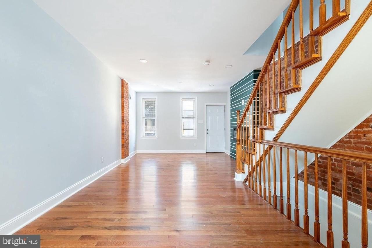 3033 Coral St - Photo 6 of 30