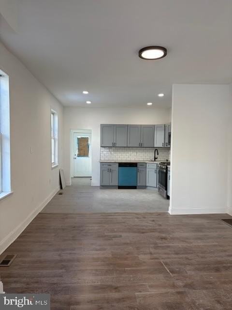 1811 E Airdrie St - Photo 2 of 18