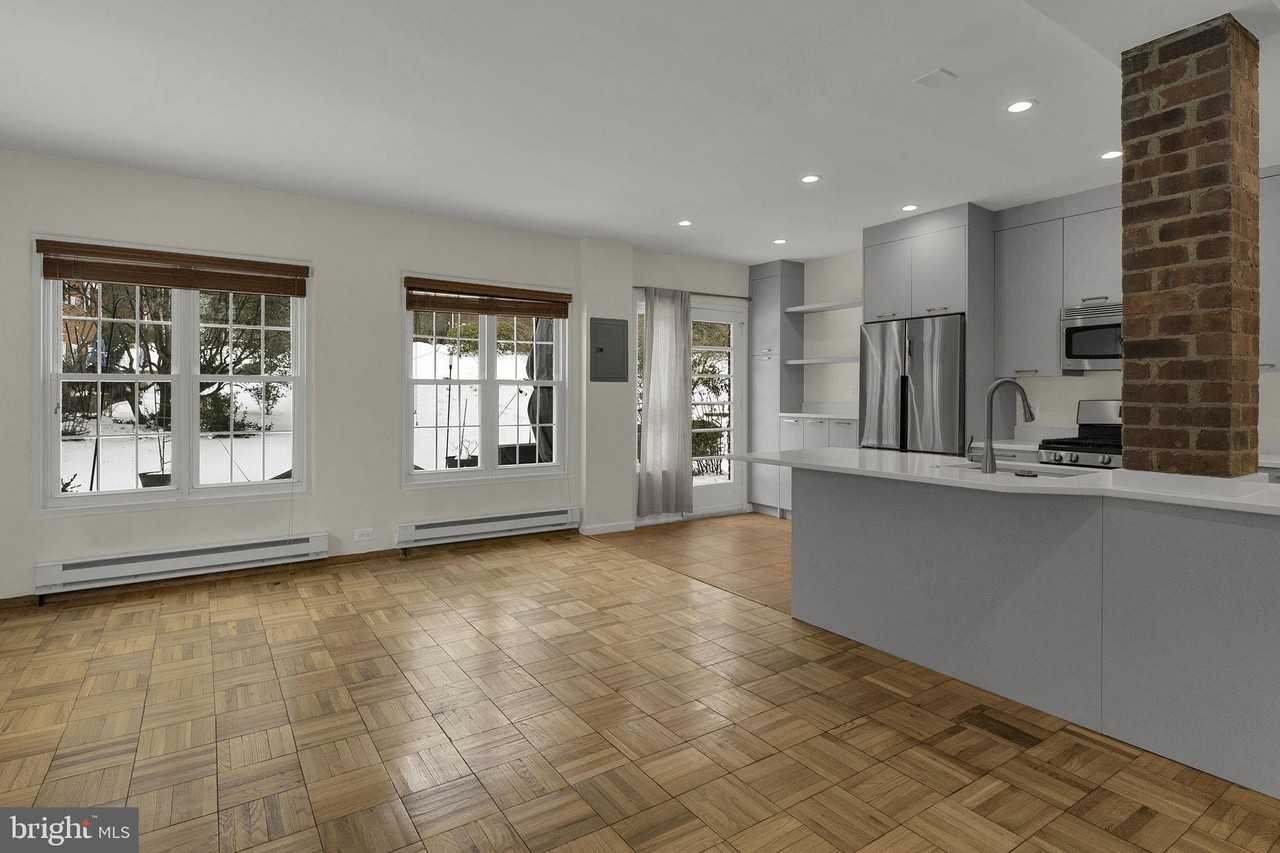 1400 Martha Custis Dr - Photo 3 of 44