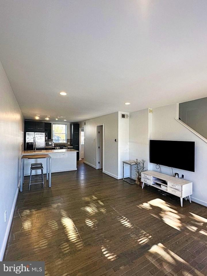 137 W Reed Ave - Photo 5 of 16