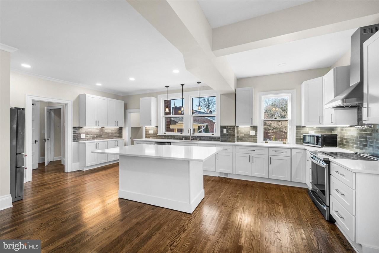 311 W Main St - Photo 6 of 50