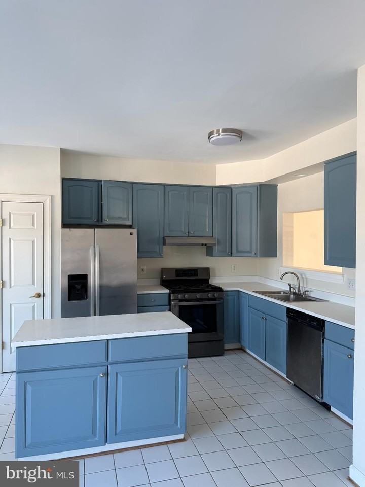 14264 Madrigal Dr - Photo 7 of 27