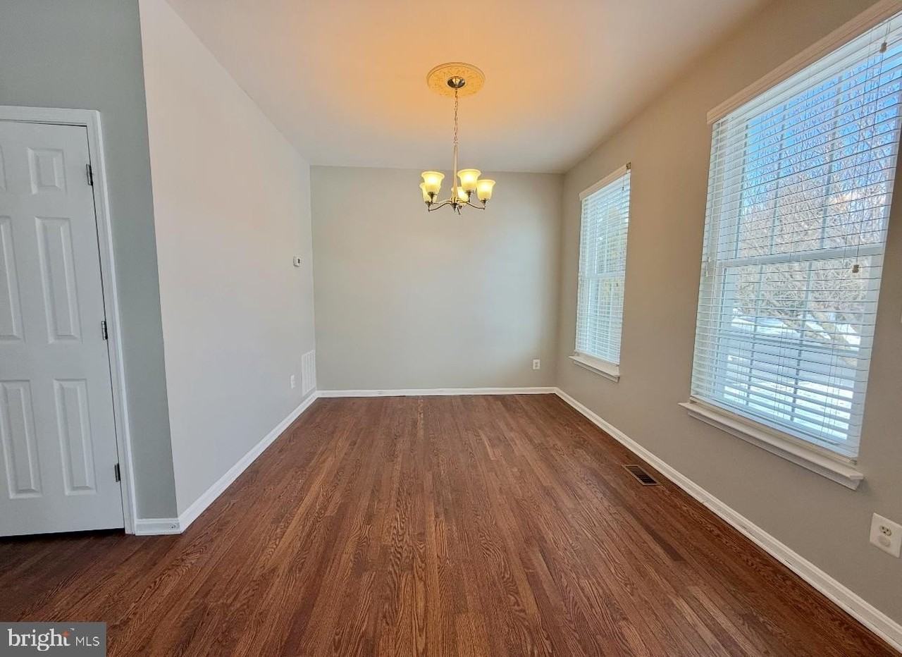 12410 Iona Sound Dr - Photo 2 of 18