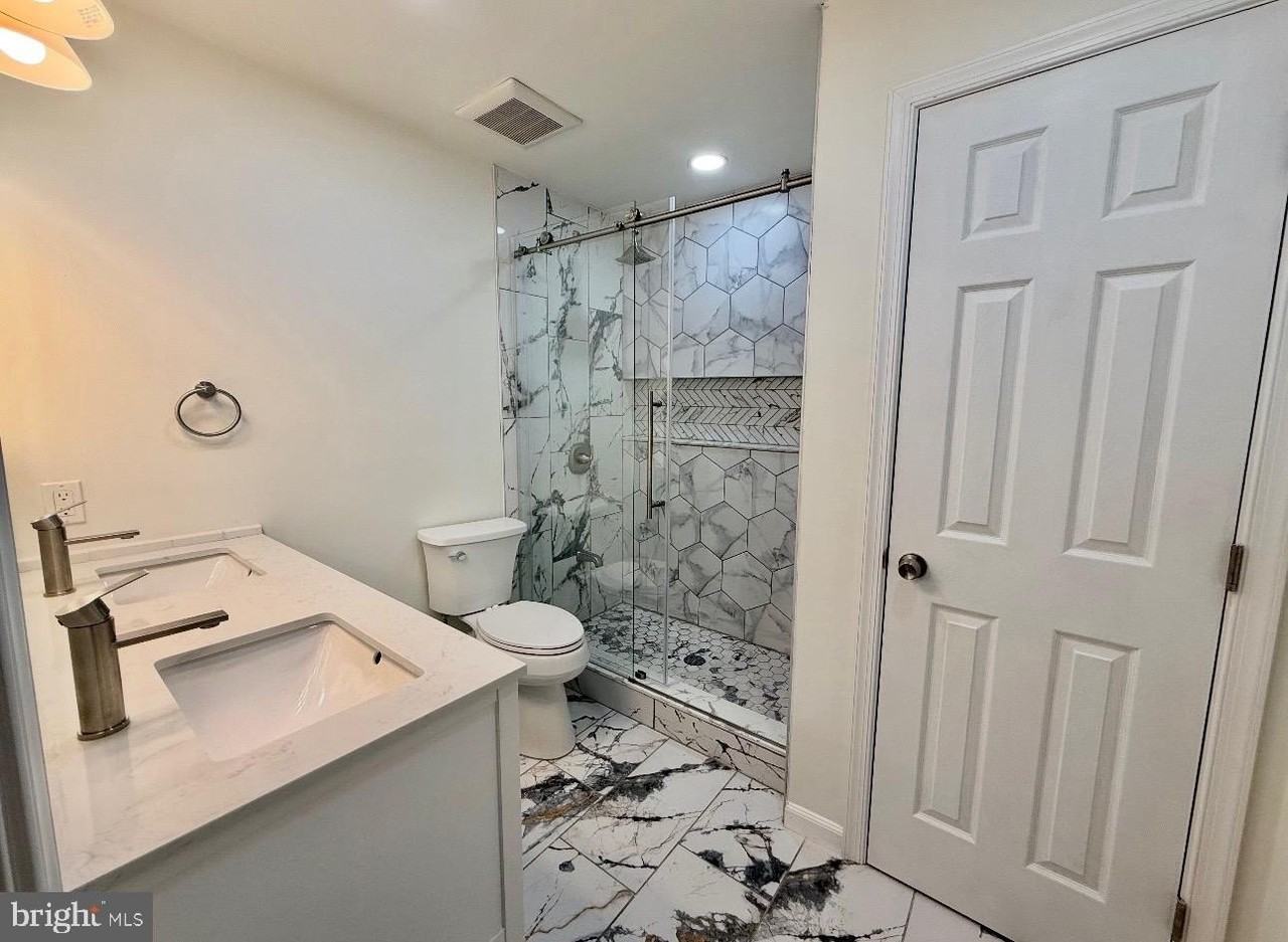 12410 Iona Sound Dr - Photo 5 of 18