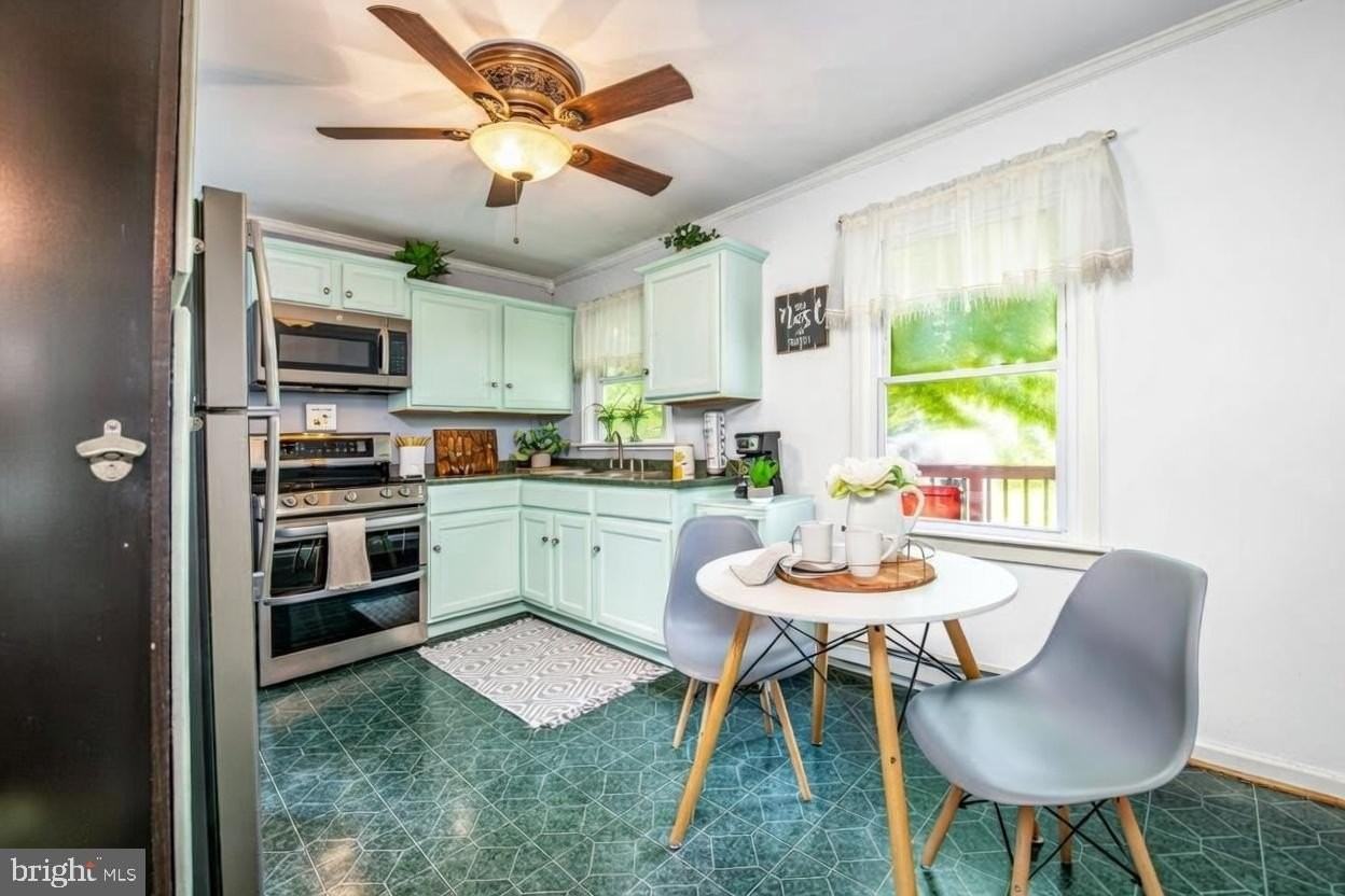 229 Opequon Ave - Photo 4 of 9