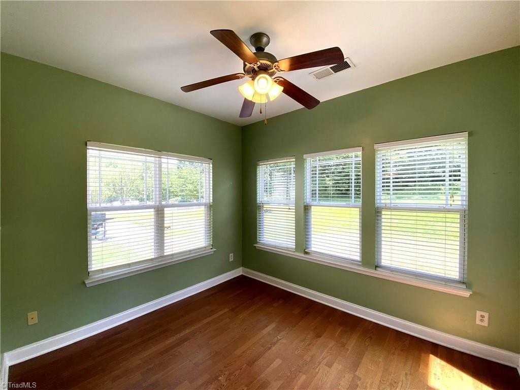 115 N Field Dr - Photo 6 of 27