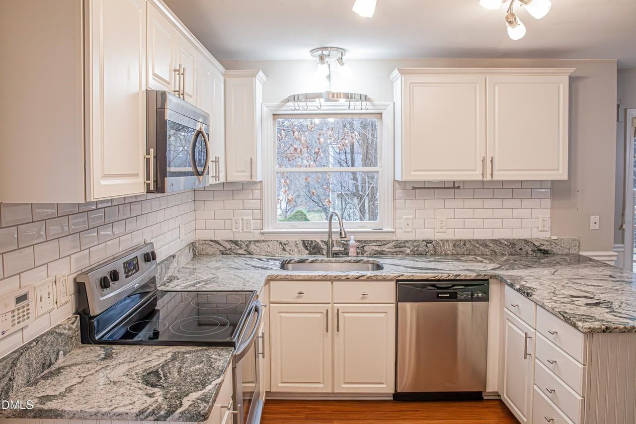 2908 Laura Duncan Rd - Photo 2 of 18