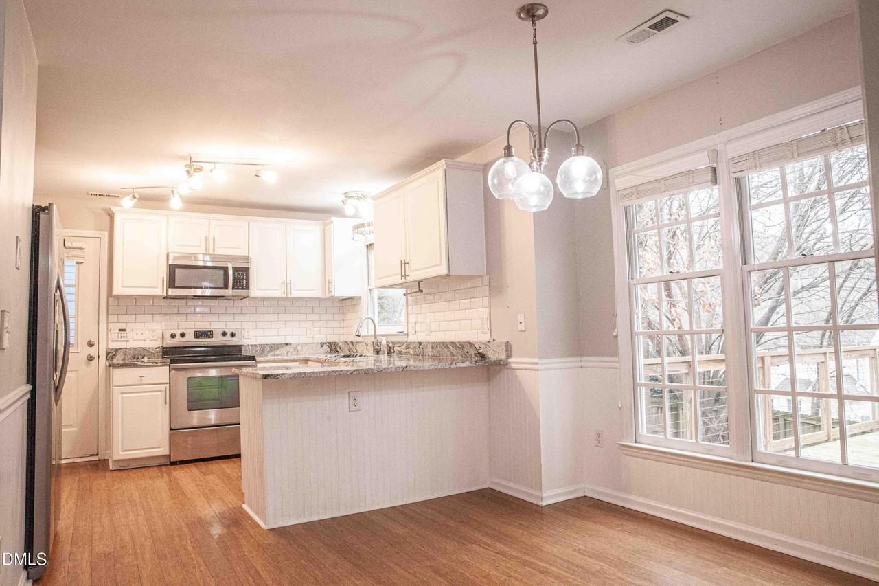 2908 Laura Duncan Rd - Photo 3 of 18