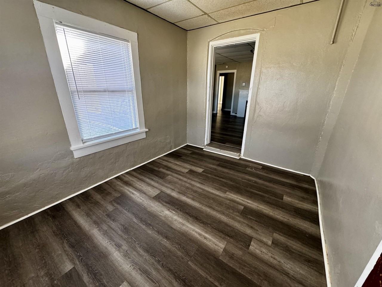 3201 Southwest Dr #2 - Photo 3 of 9