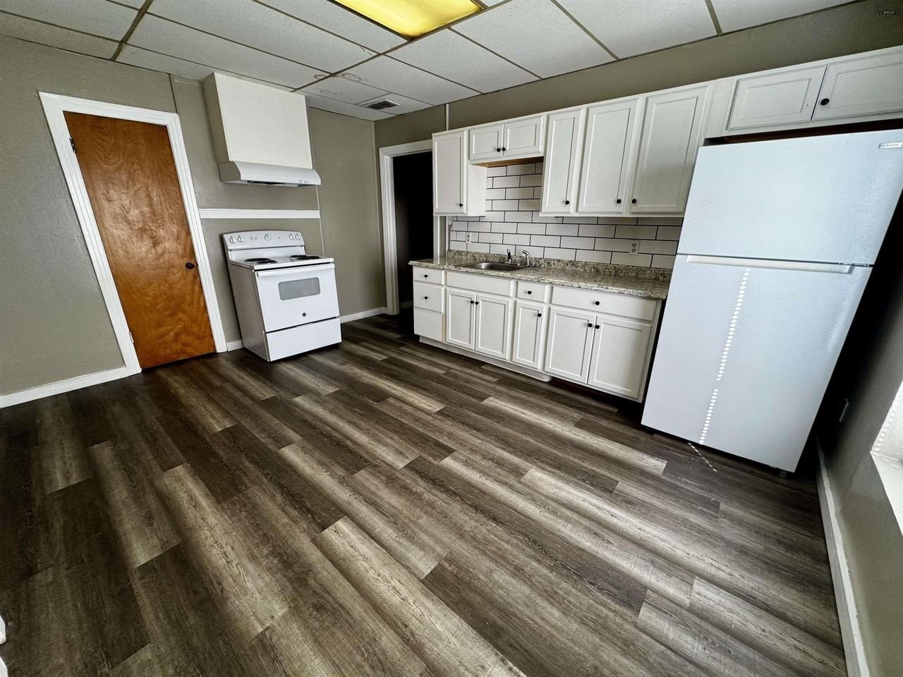 3201 Southwest Dr #2 - Photo 6 of 9