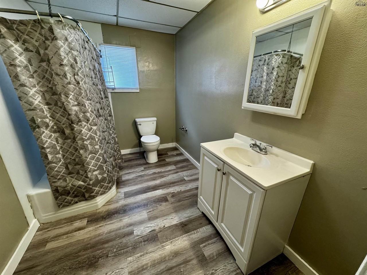 3201 Southwest Dr #2 - Photo 7 of 9