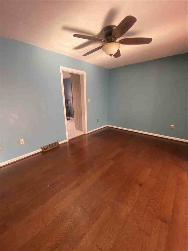 121 Glenwood Dr - Photo 7 of 32