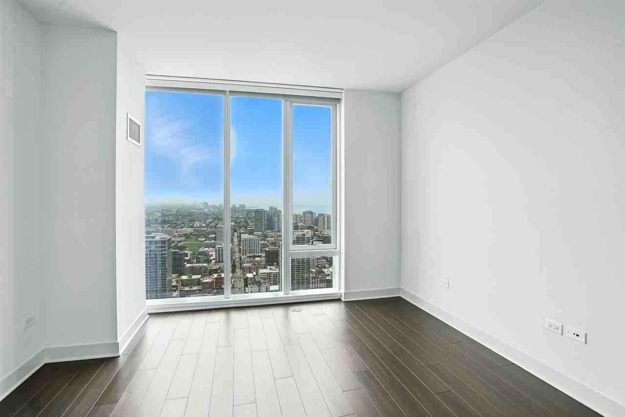 313 W Wolf Point Plz #1-2DEN - Photo 6 of 33