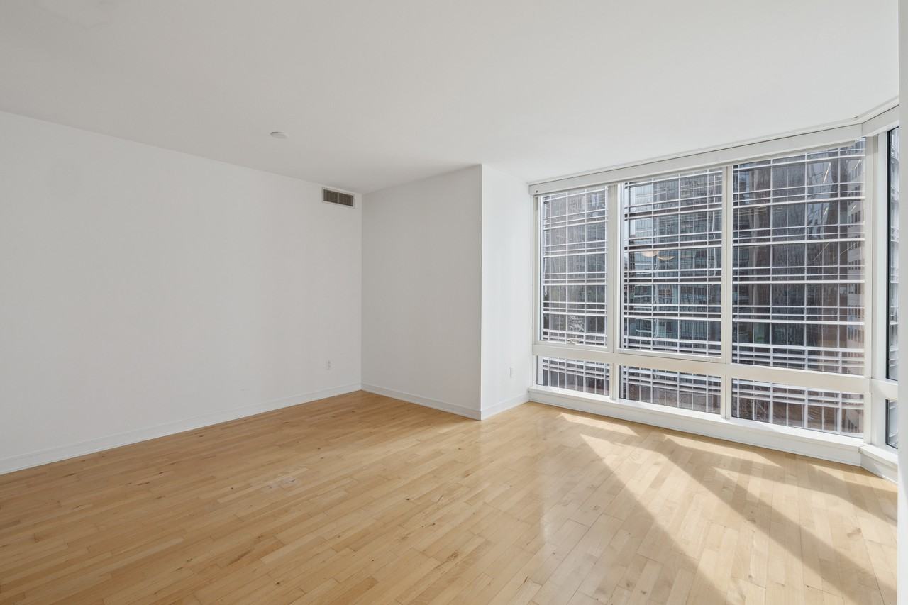 301 Mission Street #11J - Photo 7 of 59